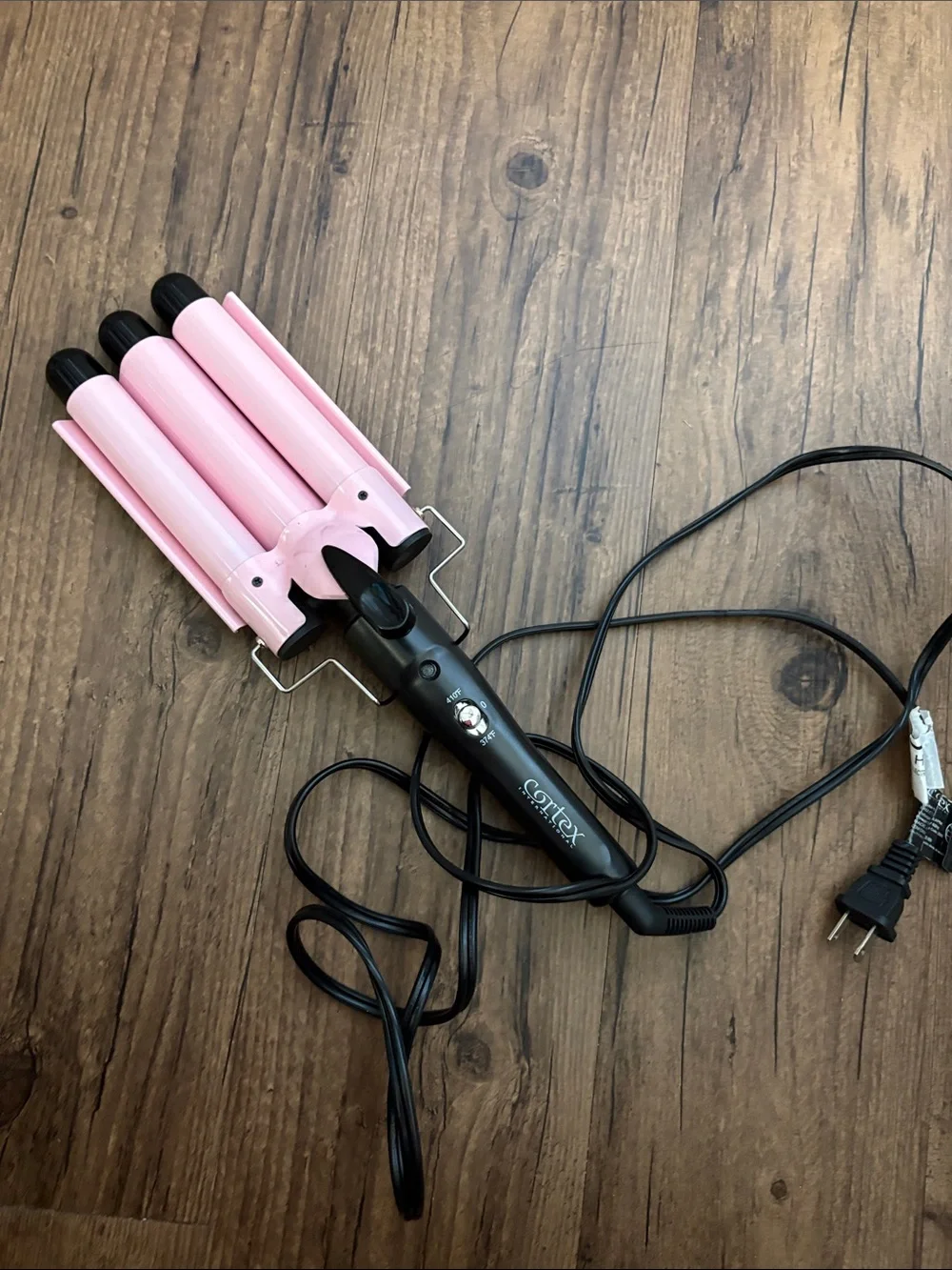 Pink 3-Barrel Wave Iron for Women — Versatile Waving Styler